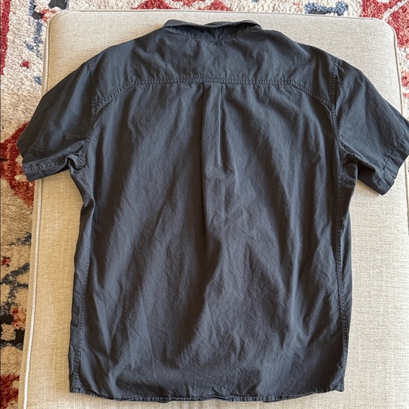 Arc'teryx Men's Black Casual Button Down Shirt - Picture 4 of 5